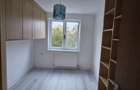 Vand apartament cu 3 camere si balcon, etaj 1, str.Aurel Vlaicu