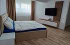 Apartament cu 6 camere în Tractorul - 20