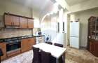Apartament cu 4 camere semidecomandat în P-ța Victoriei - 1