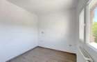 Apartament cu 3 camere decomandat în Tractorul - 11