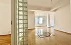 Apartament cu 4 camere decomandat în Sisești - 3