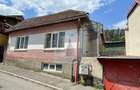 Casă cu 5 camere cu Teren 255 Mp în Schei - 2