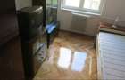 Apartament cu 3 camere semidecomandat în Central - 9