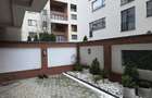 Inchiriez apartament 3 camere,95mp, Bucuresti,Parcul Mihai I,1.300euro - 3