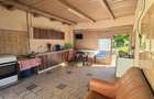 Casa P+E cu 7 camere + construc?ii auxiliare ?i teren generos de 1.895 mp - 5