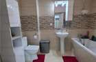 Apartament cu 3 camere decomandat în Noua - 7