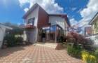 Navodari zona Sud - Vila P+1, 4 camere cu teren 326mp - 260.000euro - 6