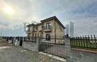 Duplex cu 5 camere cu Canalizare în Moșnița Nouă - 1