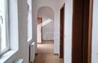 Casa cu 4 camere, zona Central - 11
