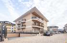 Apartament cu 2 camere decomandat în Tractorul - 10