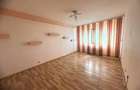 Apartament cu 3 camere decomandat în Central - 1