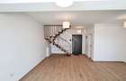 Apartament cu 3 camere decomandat în Tractorul - 23