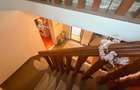 vand sau schimb cu apartament Casa In Deva