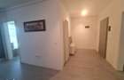 Inchiriez studio 2camere Tractorul Coresi pet friendly,aer conditionat - 3