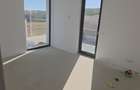 Casa de vanzare 4 camere, 3 bai, teren 400 mp teren, terasa