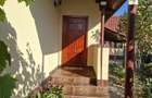 Vand casa tip duplex cu anexa si teren