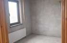 Casă cu 5 camere cu Teren 553 Mp în Stupini - 10