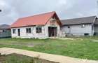 Proprietate cu 2 case in Osorhei intr-o zona cu case noi. - 15