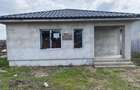 Vand casa individula 3 camere plus tereasa pret fix 50000
