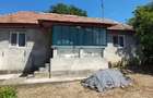 Casa cu teren de vanzare
