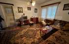 Casa cu 2 apartamente, 6 camere, teren 800 mp-ideal pensiune, centru Ocna Mures