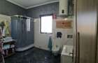 Casă cu 7 camere cu Teren 8000 Mp în Cosmești - 13