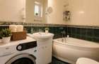 Casa 3 camere, 97 mp(etaj 1) + 2 spatii anexe in aceeasi curte