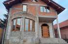 Casă cu Teren 5000 Mp în Central - 2
