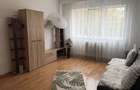 Inchiriez apartament doua camere in Precista. ( vizavi de Biserica noua ) .