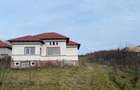 Casă cu 3 camere cu Teren 2600 Mp în Călinești - 1