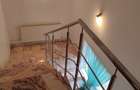 Casă cu 6 camere cu Teren 300 Mp în Sisești - 16