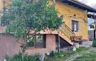 Casă cu 3 camere cu Teren 398 Mp în Central - 2