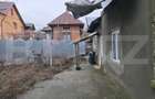 Casa cu acoperisul ars cu teren intravilan, 764 mp, zona Razvad - 11