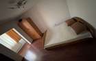 Inchiriez apartament 3 camere - 4