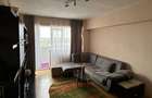 Apartament cu 3 camere semidecomandat în Rahova - 2