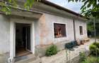 Vand casa 3 camere Centru - 1