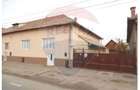 Casă individuală cu 3 camere cu Canalizare în Ultracentral - 1