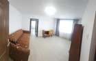 Apartament cu 3 camere decomandat în Exterior Est - 1