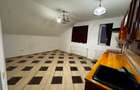 Apartament cu 3 camere decomandat în Roșu - 2