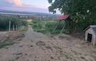 Vand loc de cabana cu pivnita