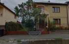 Casă individuală cu 4 camere cu Canalizare în Central - 1 Casă individuală cu 4 camere cu Canalizare în Central - 1