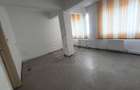 Spațiu comercial, de 245 mp, în Central - 3