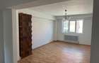 Vand apartament renovat spatios cu 3 camere, Strada Ion Pillat Botosani - 1