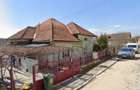 Casă cu 2 camere cu Teren 331 Mp în Hunedoara - 1