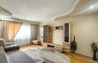 Apartament cu 3 camere în Piața Centrală - 1