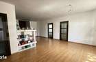 Apartament cu 3 camere, 80 mp, 3.000 mp teren, zona Reghin