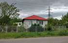 Casă cu 2 camere cu Teren 3200 Mp în Broscăuți - 2