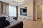 Apartament cu 3 camere decomandat în Tractorul - 1