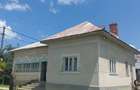 Casă cu 3 camere în Central - 1