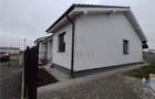 Duplex pe parter - asfalt - toate utilitatile. - 3